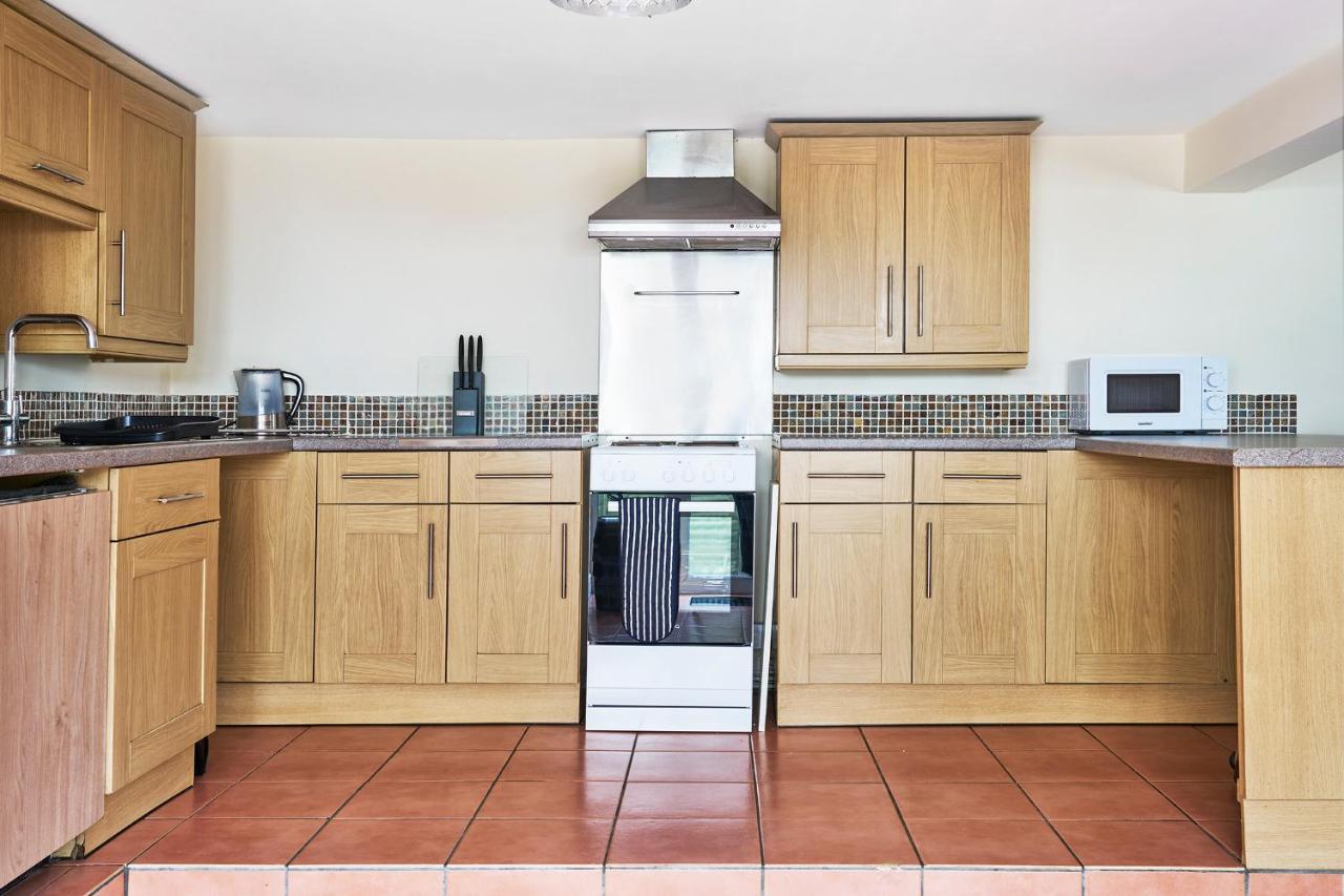 The Barn , 6 Sleeper House, 19 Min Drive Into Bude, Cornwall